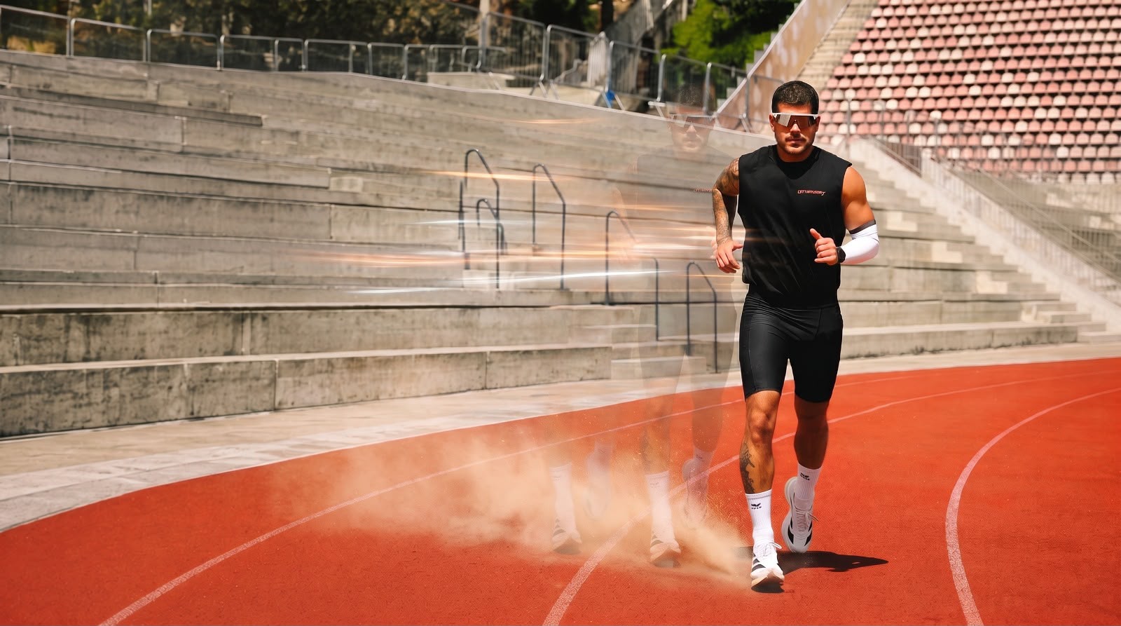 Atleta correndo na pista